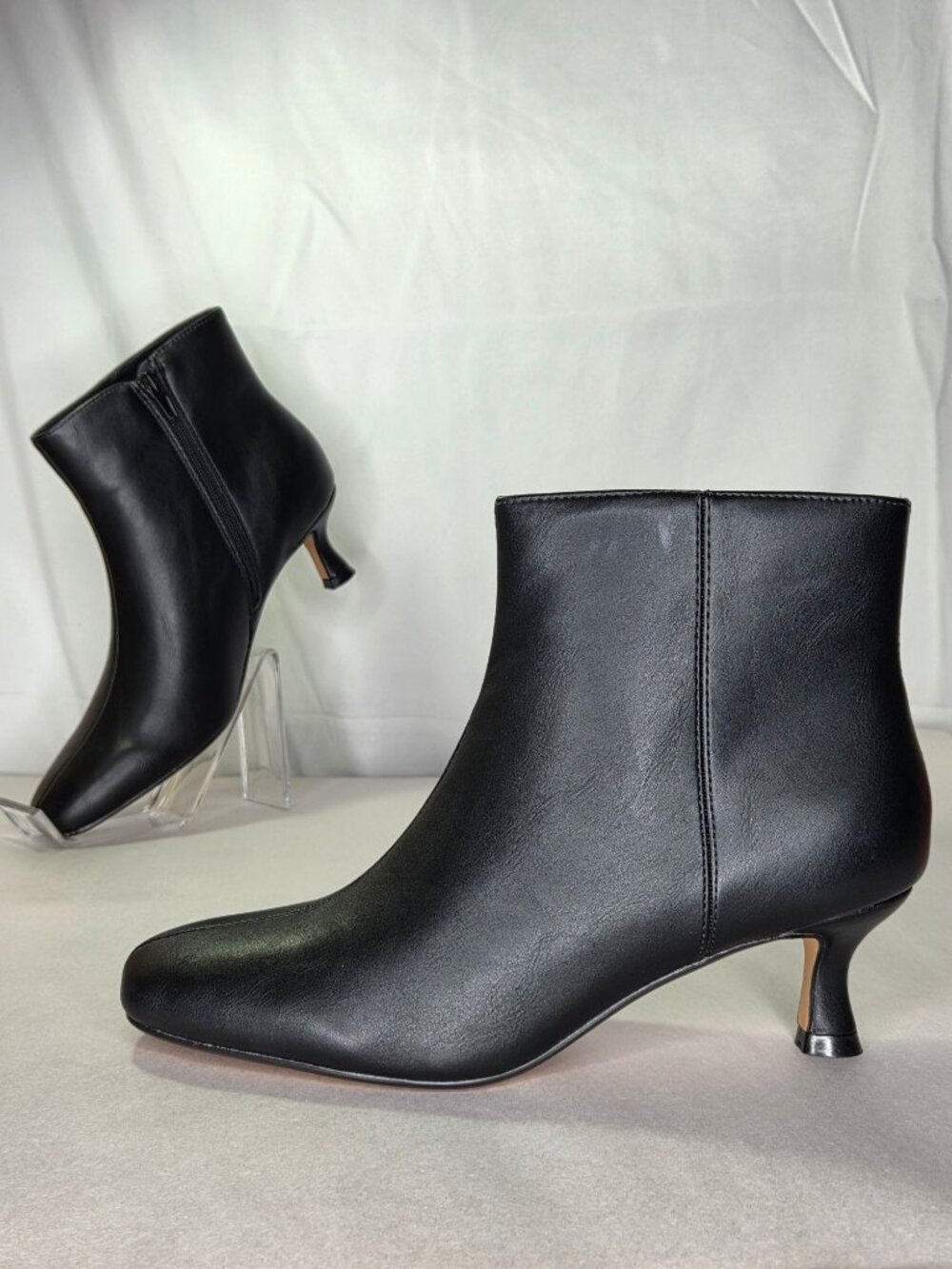 Journee Collection Kelssa Kitten Heel Booties Size: 7.5 M